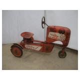 VINTAGE AMF 'SUPER TONE' PEDAL TRACTOR