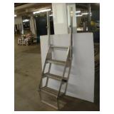 'THE TRUCKER' ALUMINUM FLAT BED LADDER W/