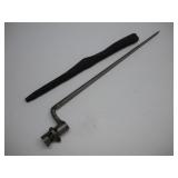 VINTAGE US BAYONET 18 IN BLADE