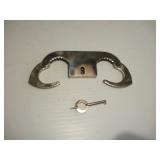 STAINLESS STEEL FINGER CUFFS W/ KEY AND CASE
