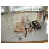 DRINK AND COCKTAIL ITEMS W/ DRINK GLASSES