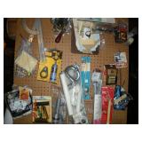 HARDWARE ON PEG BOARD 1 LOT
