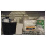 PAPER PLATES & PICNIC SUPPLIES