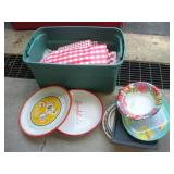 SERVING TRAYS AND TABLE CLOTHS