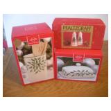 LENOX CHRISTMAS UTENCIL HOLDER AND