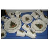 45 PC SERVICE FOR 8 PFALTZGRFF CHRISTMAS DISH SET