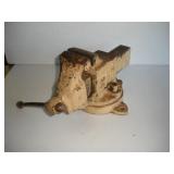 HOLLANDS ERIE PA #24 BENCH VISE W/