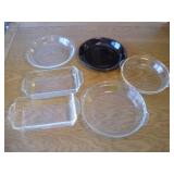 GLASS BREAD AND PIE PANS