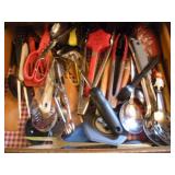 KITCHEN UTENCILS CONTENTS OF DRAWER
