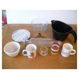 ASSORTED KITCHEN ITEMS