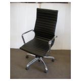 ADJUSTABLE OFFICE CHAIR