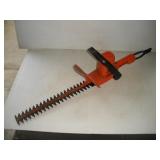 B&D ELECTRIC HEDGE TRIMMER