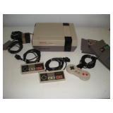 VINTAGE NINTENDO GAME SYSTEM W/