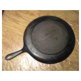 VINTAGE CAST IRON #9 GRIDDLE MARKED G9