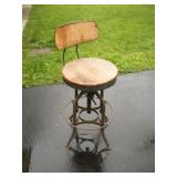 ADJUSTABLE STOOL
