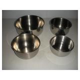 STAINLESS STEEL MIXING BOWLS LARGEST 9IN