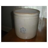 VINTAGE 2 GAL CROCK