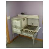 VINTAGE STEWART PORCELIN GAS STOVE