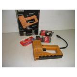 BOSTICH ELECTRIC STAPLE GUN
