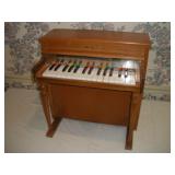 VINTAGE ELY MELLO-TONE CHILDREN'S PIANO