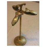 VICTORIAN BRASS SPRING CLIP 'HAND' CARD HOLDER
