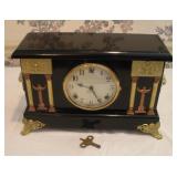 VINTAGE 8 DAY WIND-UP MANTLE CLOCK No.9132