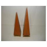 2 MID CENTURY MODERN PINE/BRASS OBELISKS