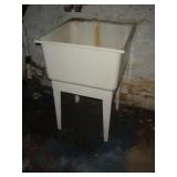 UTILITY SINK 26X23X33