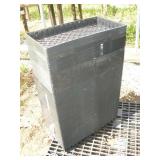 (100) 11 x 21 inch Plastic Plant Trays
