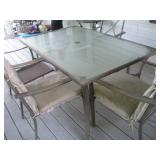 PATIO TABLE W/ 4 CHAIRS POOR CONDITION