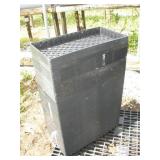 (100) 11 x 21 inch Plastic Plant Trays