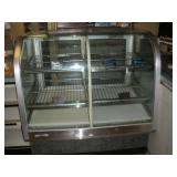 FEDERAL REFRIERATED BAKERY DISPLAY CASE