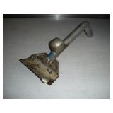 GRILL / GRIDDLE SCRAPER