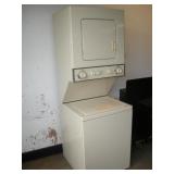 GE ELECTRIC DRYER / WASHER COMBO 24X28X71