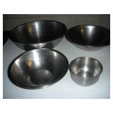 STAINLESS STEEL MIXING BOWLS