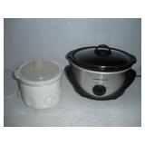 (2) CROCKPOTS HAMILTON BEACH & OTHER
