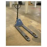 PALLET JACK 4400 LB CAP (BROKEN)