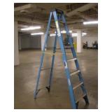 WERNER 8FT FIBERGLASS STEP LADDER