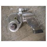 TITAN T-10  1 1/2 IN DRIVE HYDRAULIC NUT RUNNER