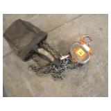 1.5 TON CHAIN HOIST W/ 10FT LIFT CAPACITY