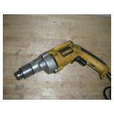 DEWALT 1/2IN DRILL