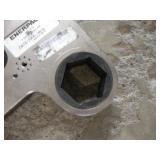 ENERPAC 2 5/8 IN HYDRAULIC NUT RUNNER