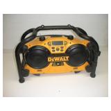DEWALT WORK SITE RADIO / CHARGER