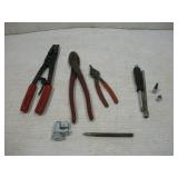 SNAP-ON 1/4 IN DRIVE TOOLS AND BLUE POINT PLIERS