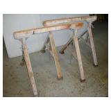 ADJUSTABLE FOLDING SAW HORSES