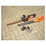 B&D 20V CORDLESS HENGE TRIMMER AND