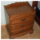 MOOSE HEAD MAPLE NIGHT STAND 21X15X26
