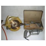 B&D 7 1/4 CIRCULAR SAW W/ 3/8 DRILL W/ DRILL BITS