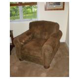 LOUNGE CHAIR 38X41X36