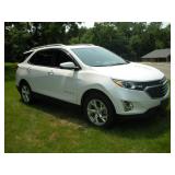2019 CHEVY EQUINOX AWD LT 35k MILES,